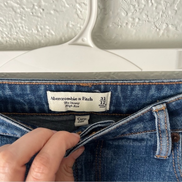 Abercrombie & Fitch Jeans Women's 31 12 High Rise Skinny Medium Destroy - Picture 7 of 10